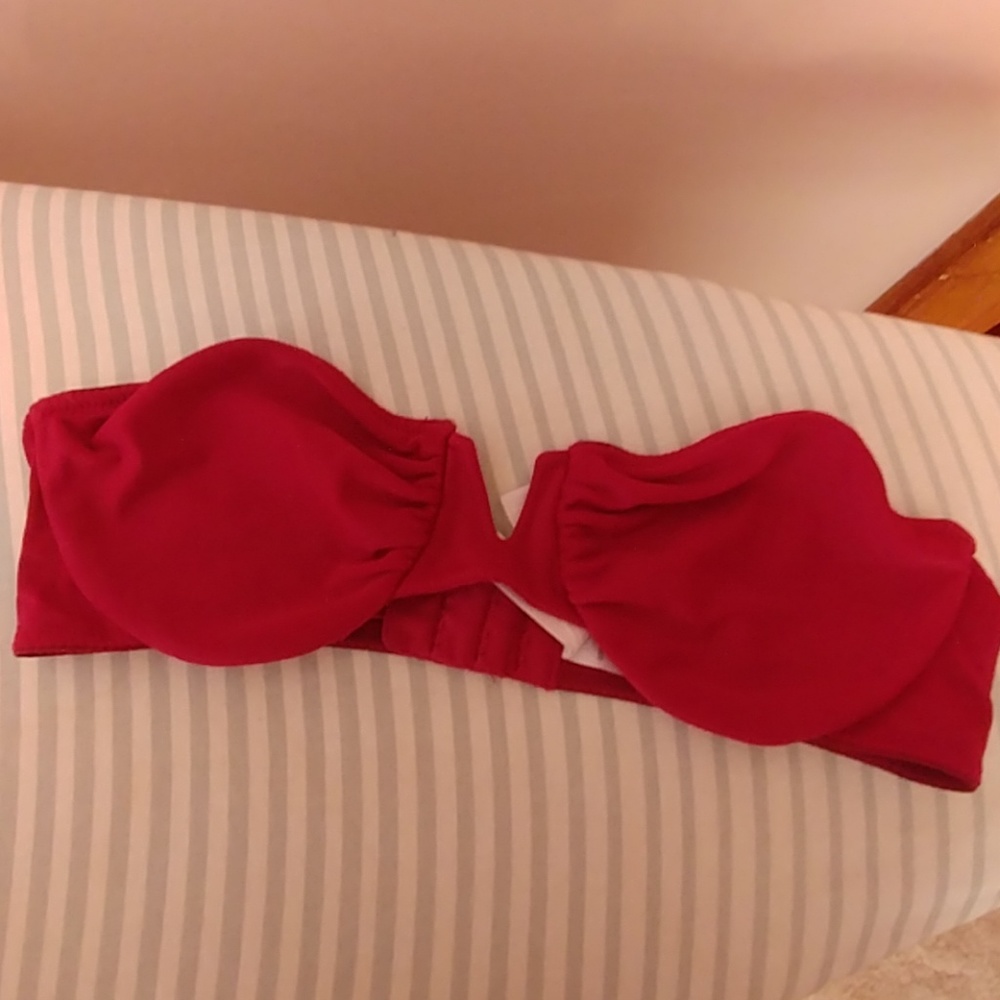 Wine colored-Strapless bra